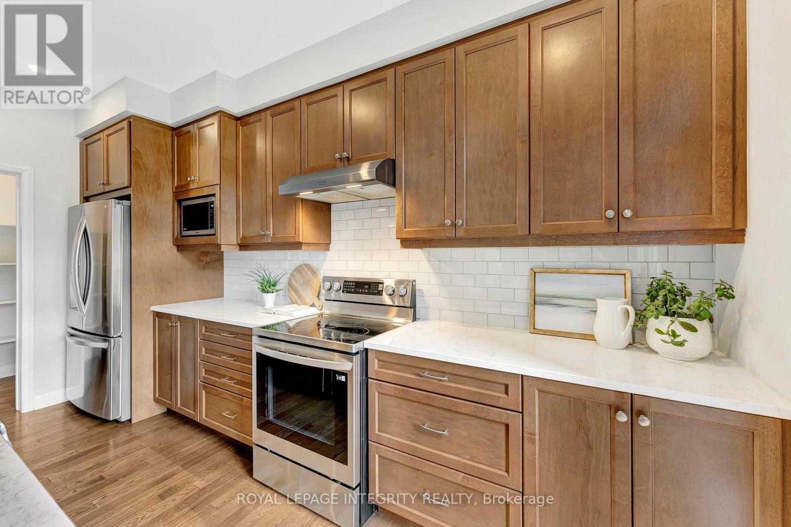 885 Moses Tennisco Street