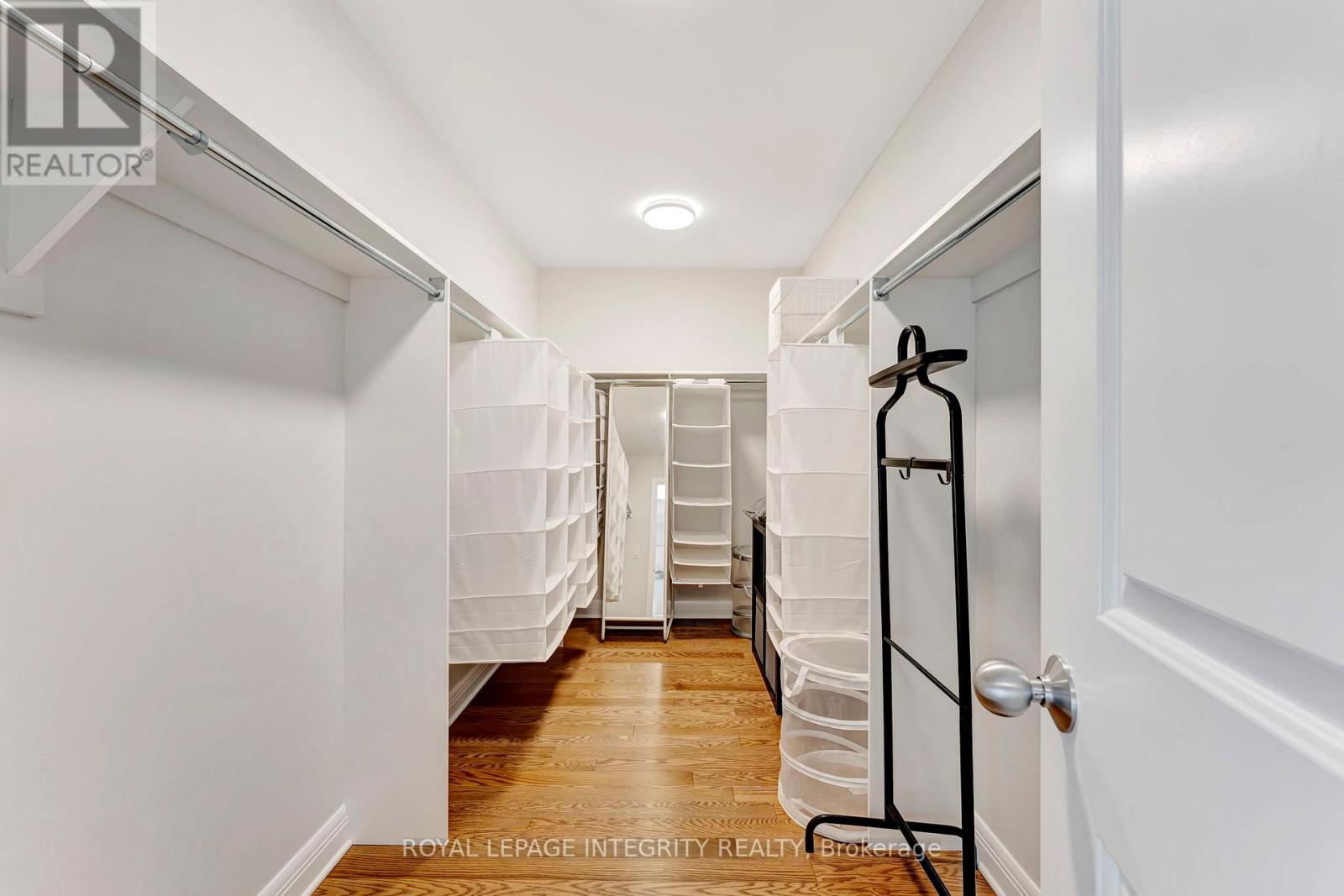 885 Moses Tennisco Street