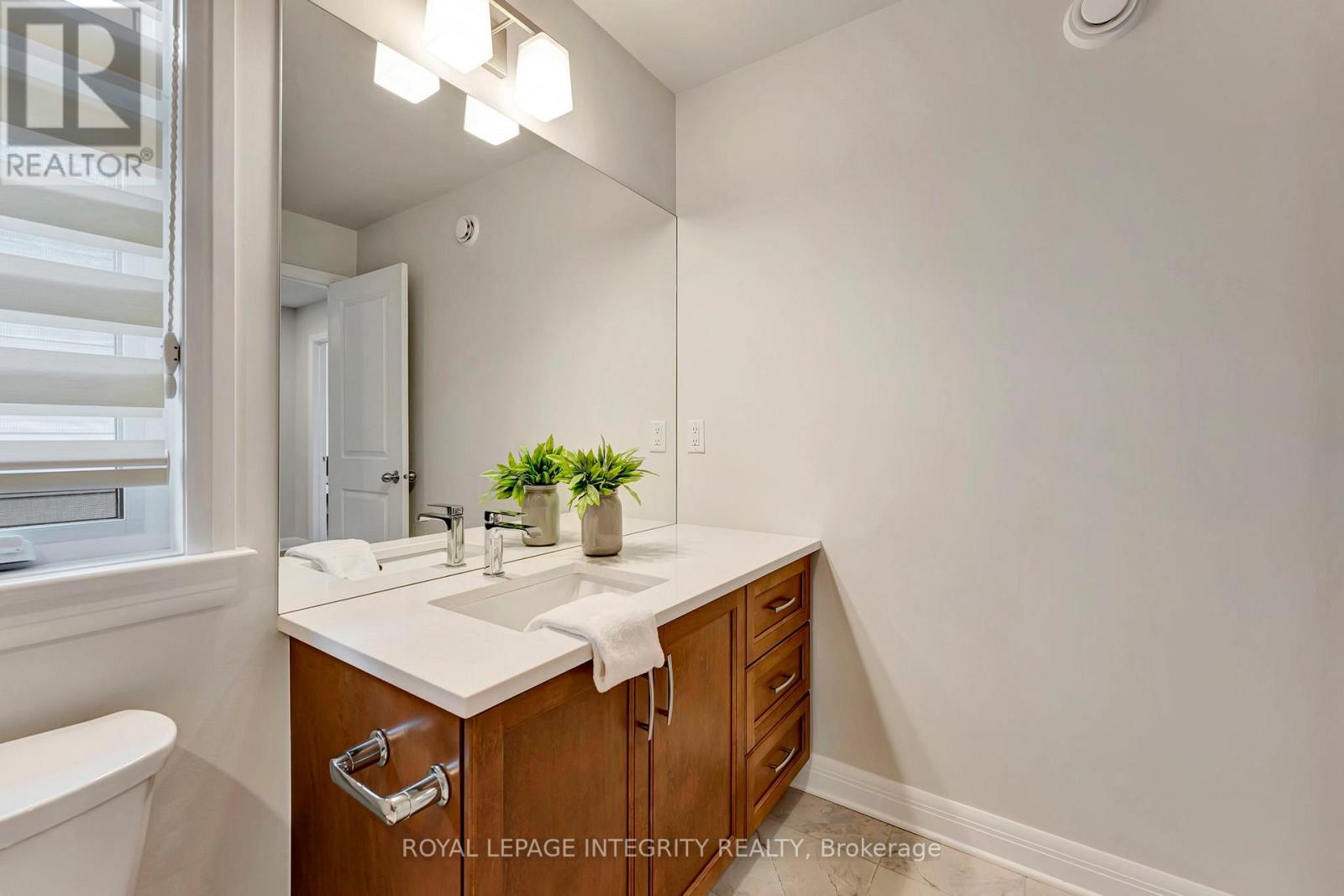 885 Moses Tennisco Street