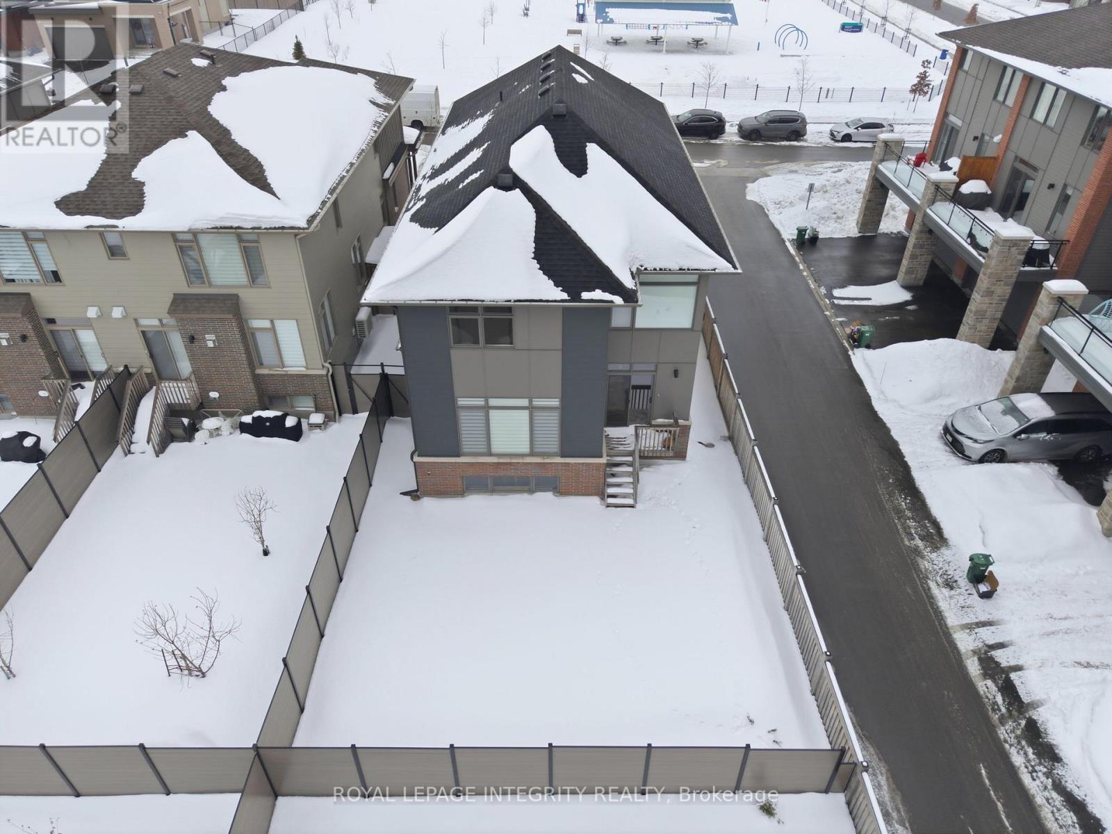 885 Moses Tennisco Street