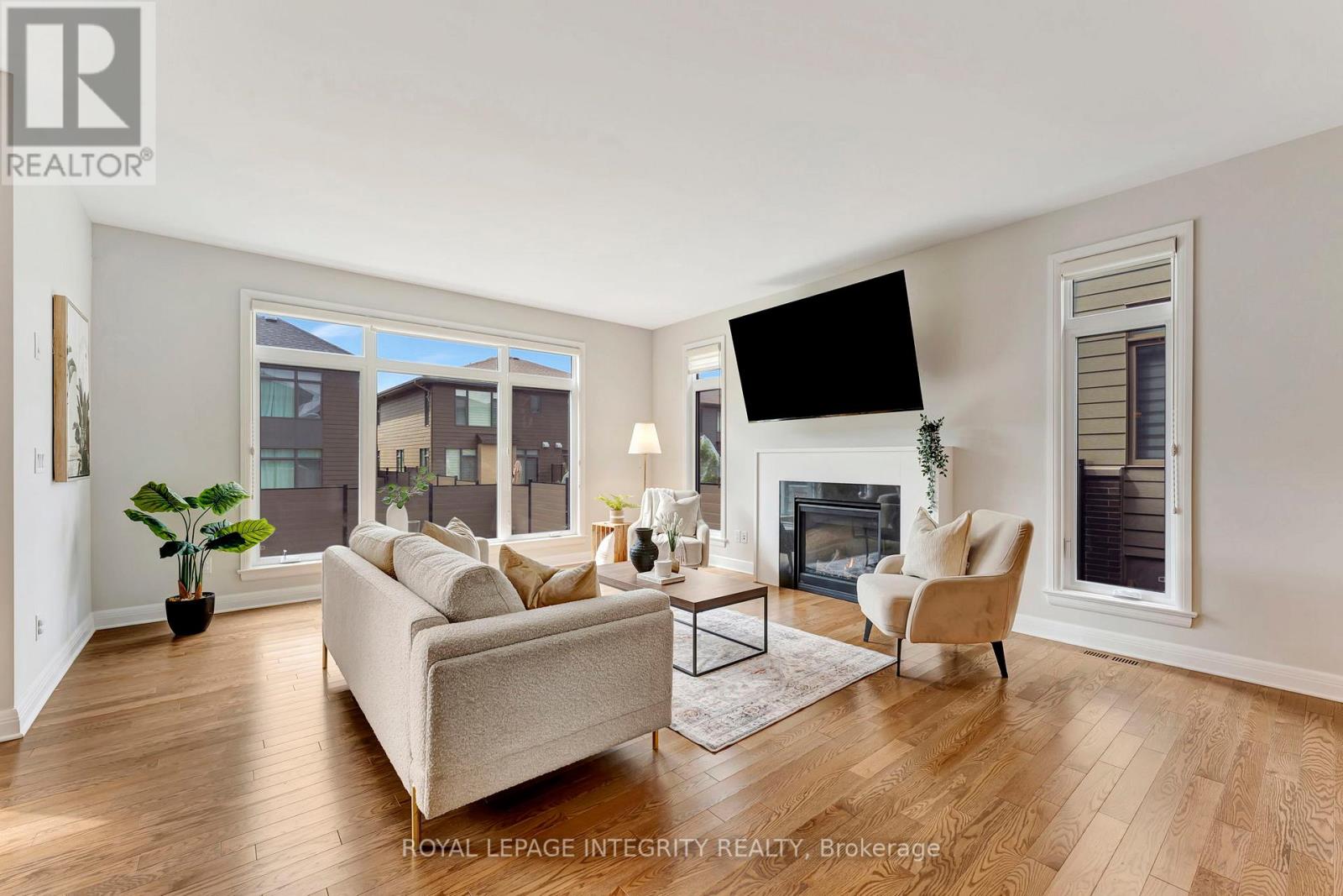 885 Moses Tennisco Street