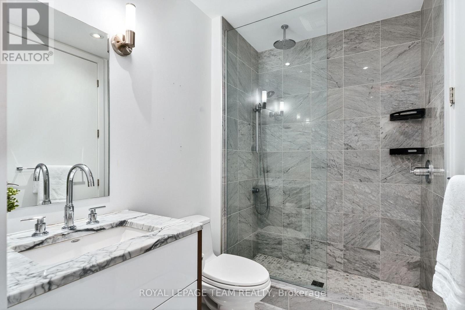 1111 - 111 Champagne Avenue S