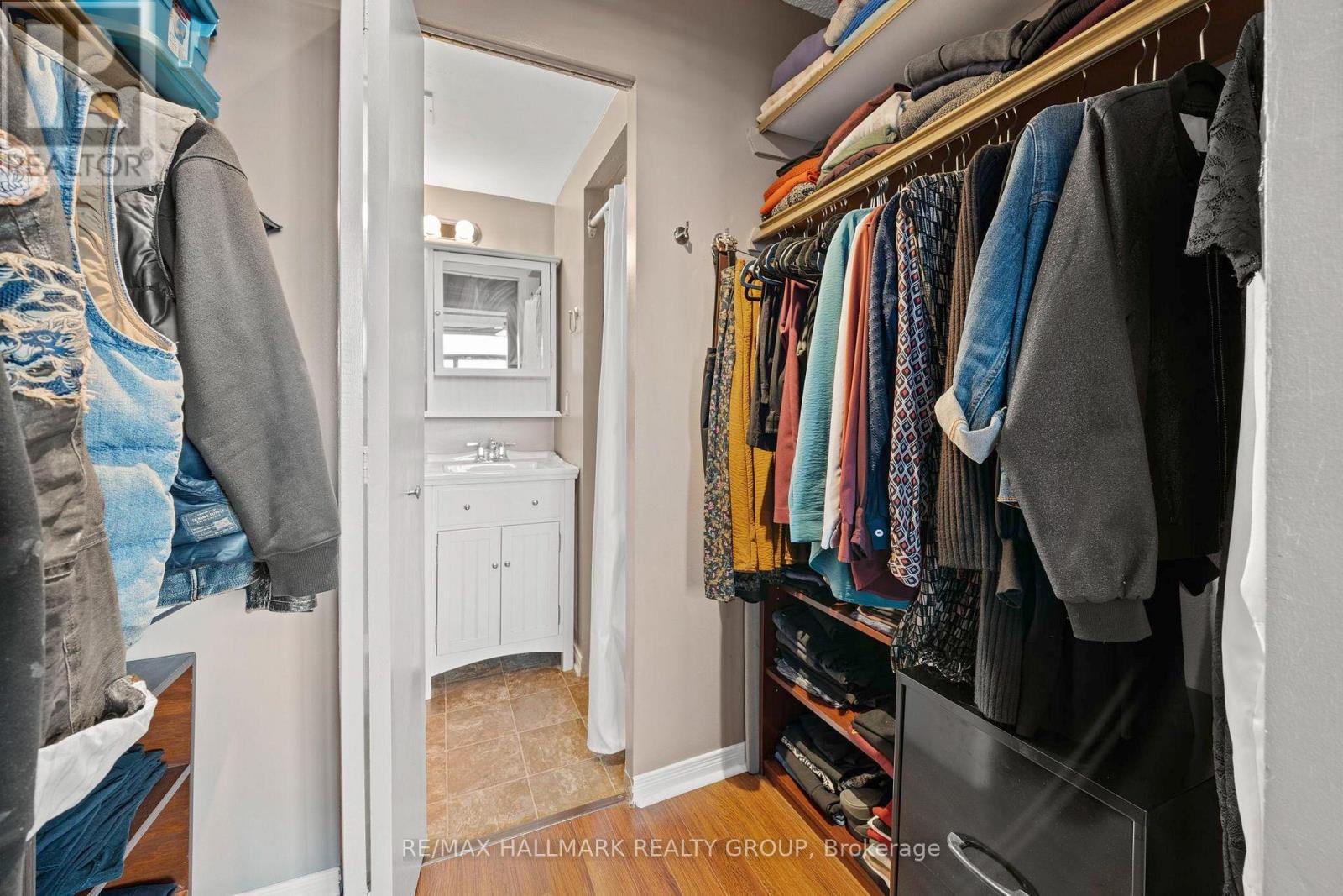 2301 - 500 Laurier Avenue W