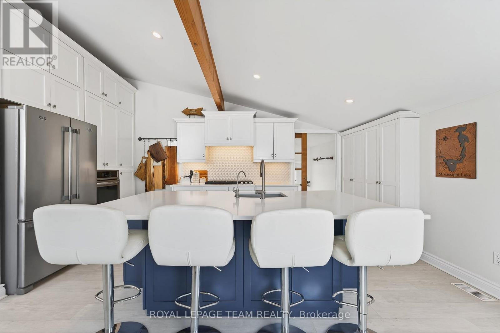 128 Grasshopper Point Road