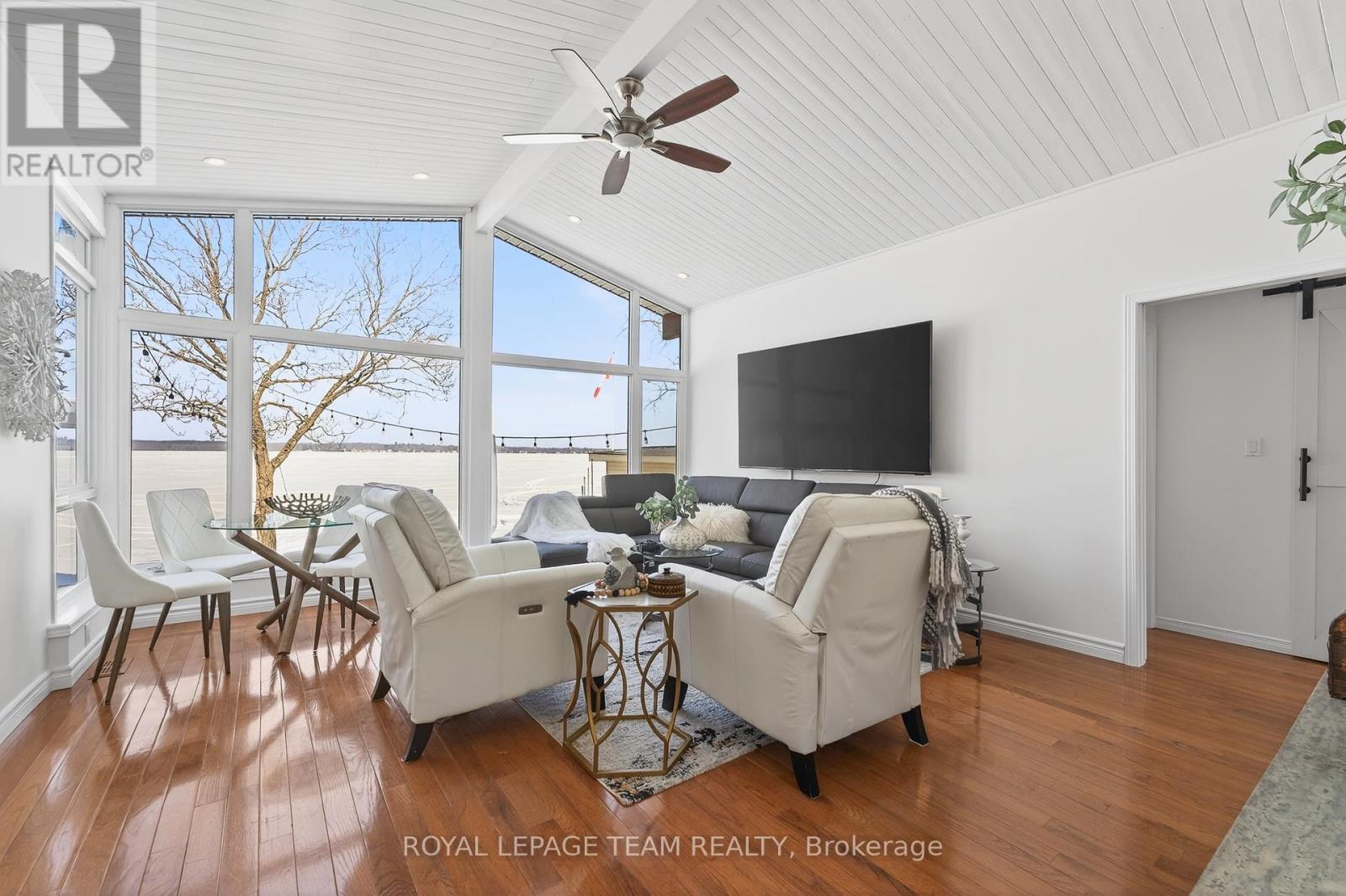 128 Grasshopper Point Road