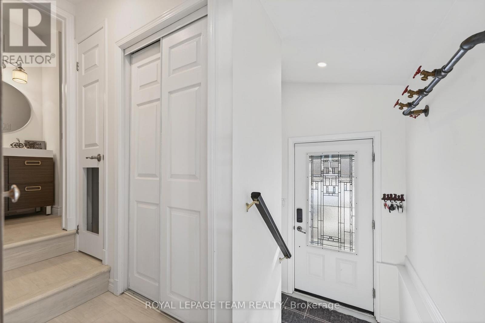 128 Grasshopper Point Road