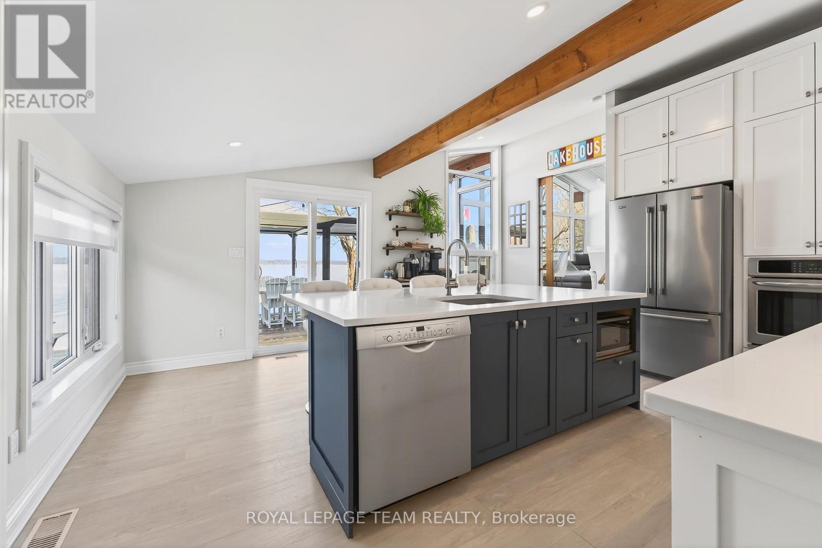 128 Grasshopper Point Road