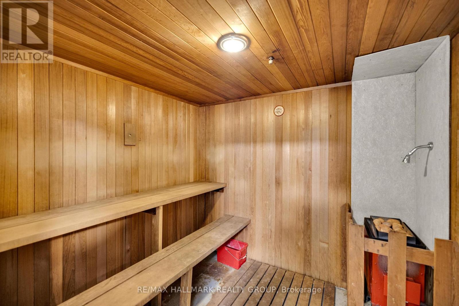 2005 - 1285 Cahill Drive