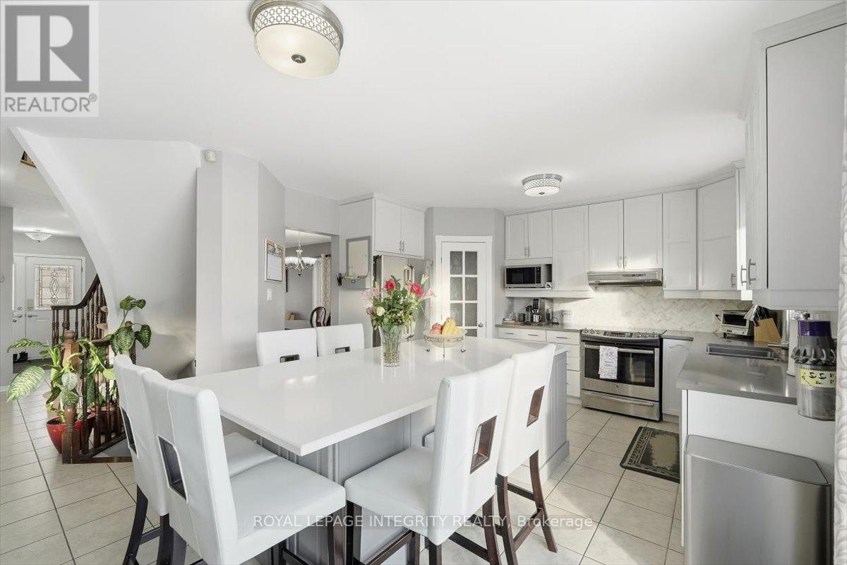 1110 Luesby Crescent