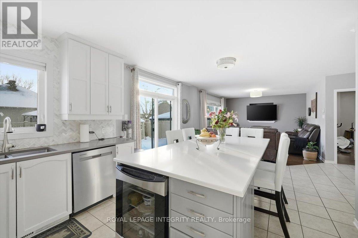 1110 Luesby Crescent