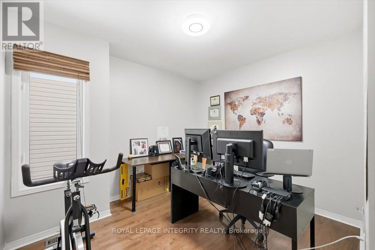 1110 Luesby Crescent