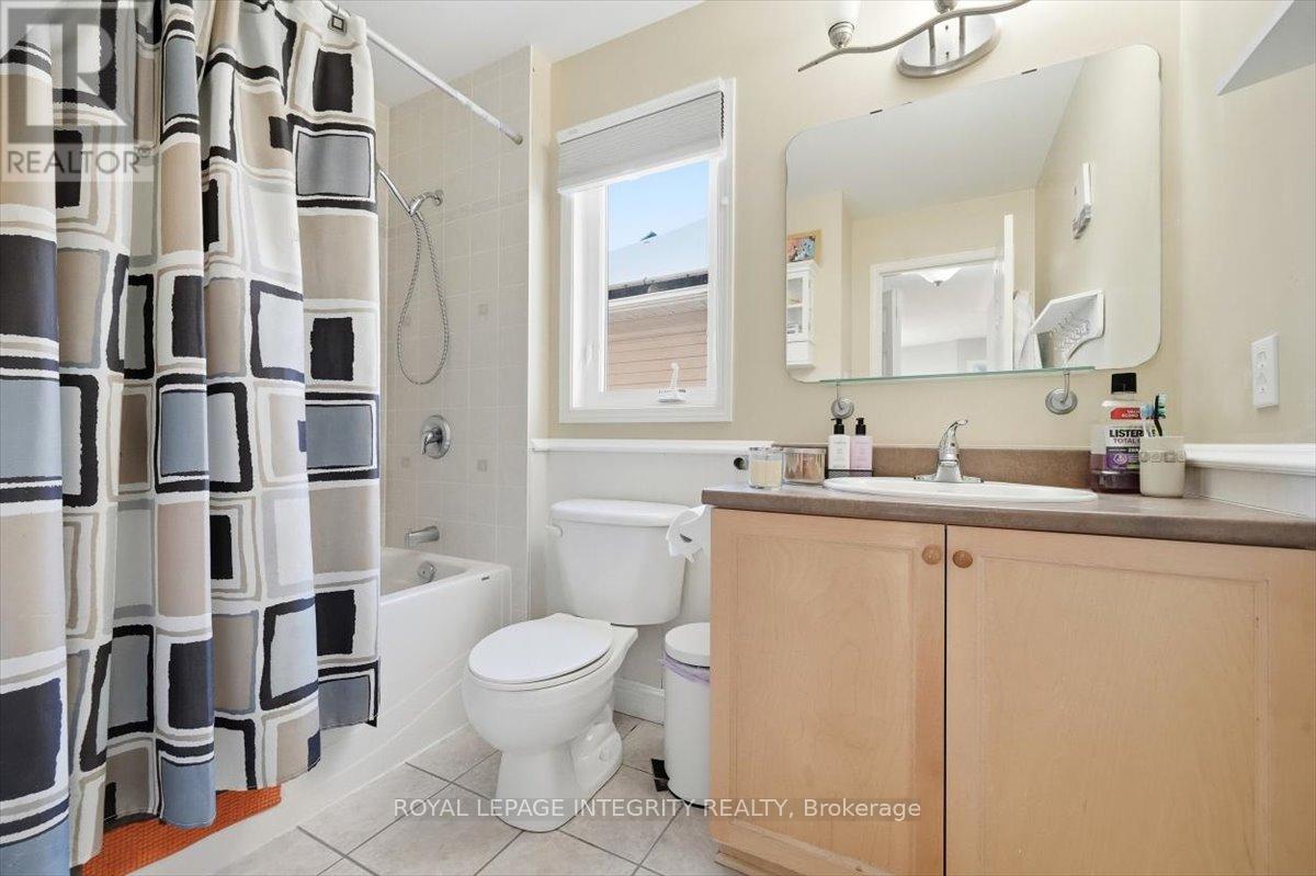 1110 Luesby Crescent