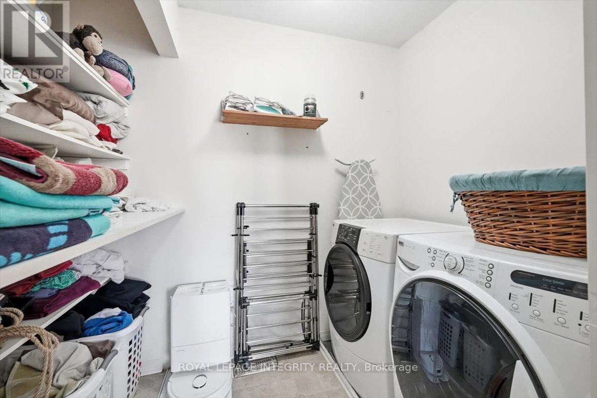 1110 Luesby Crescent