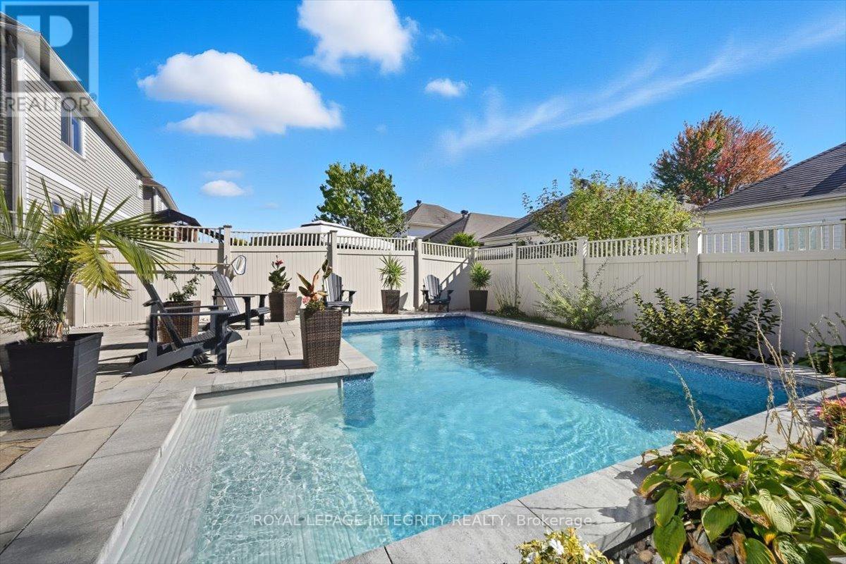 1110 Luesby Crescent