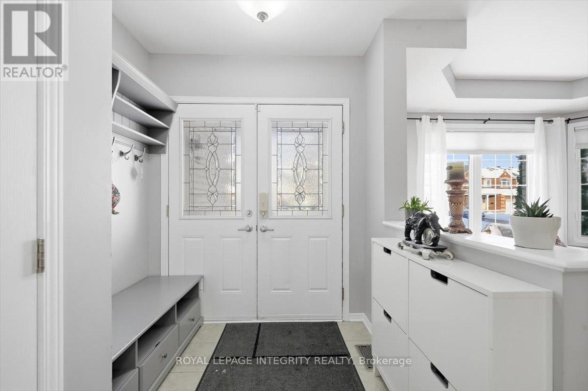 1110 Luesby Crescent