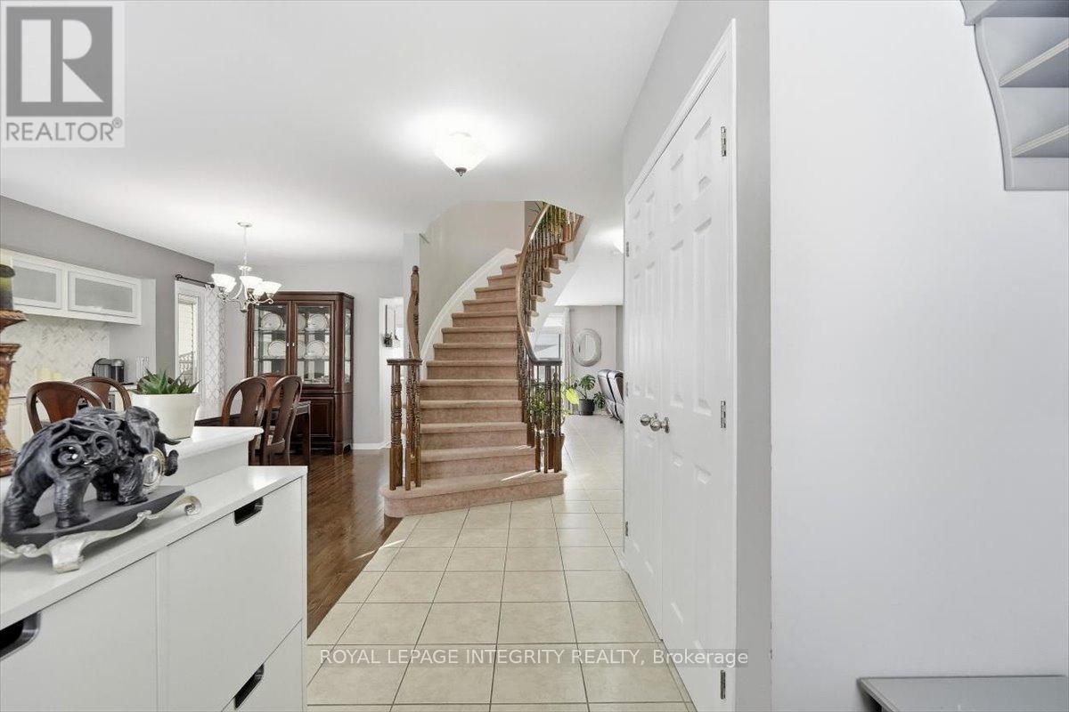 1110 Luesby Crescent