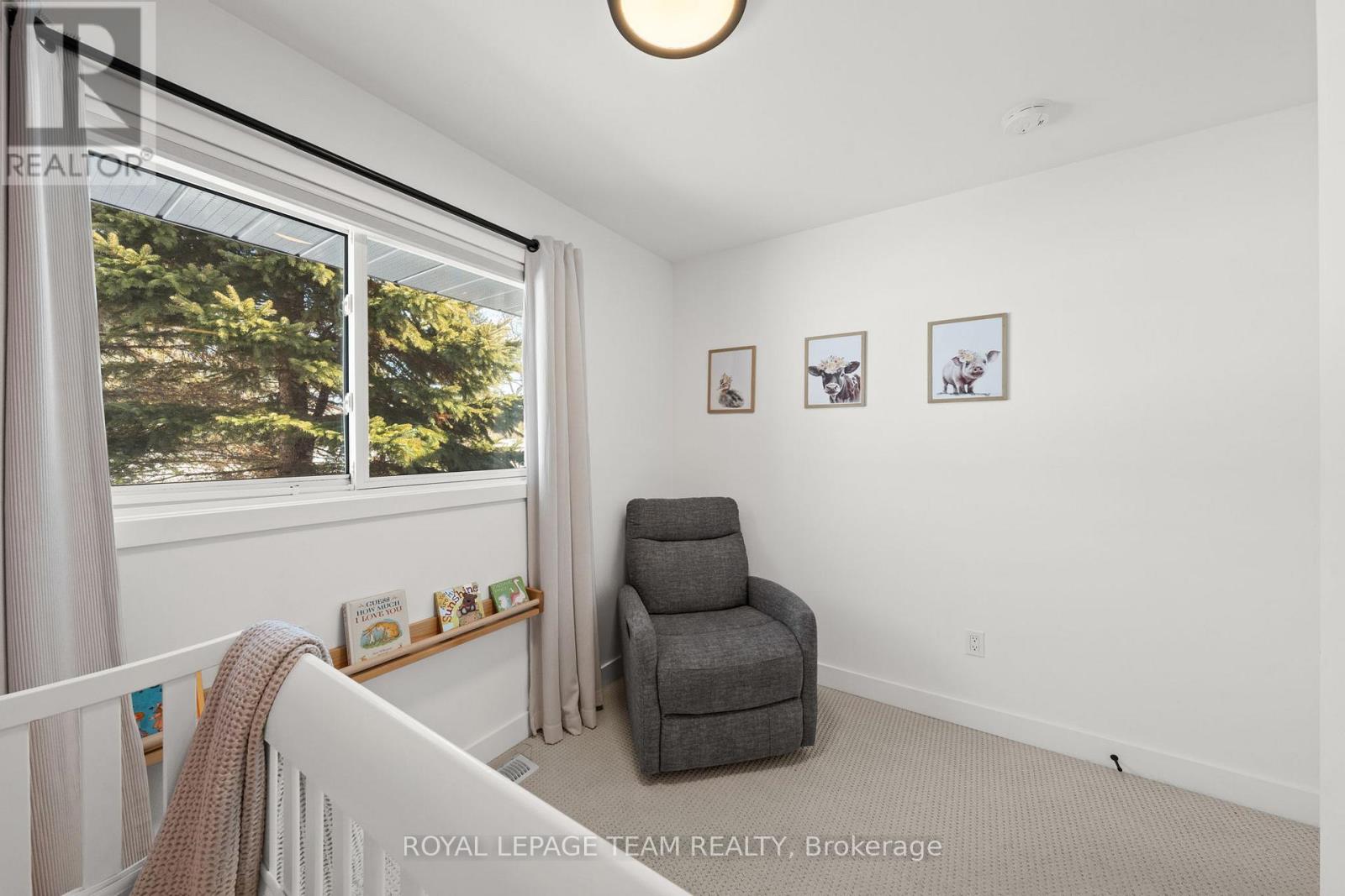 5286 Hillcrest Drive