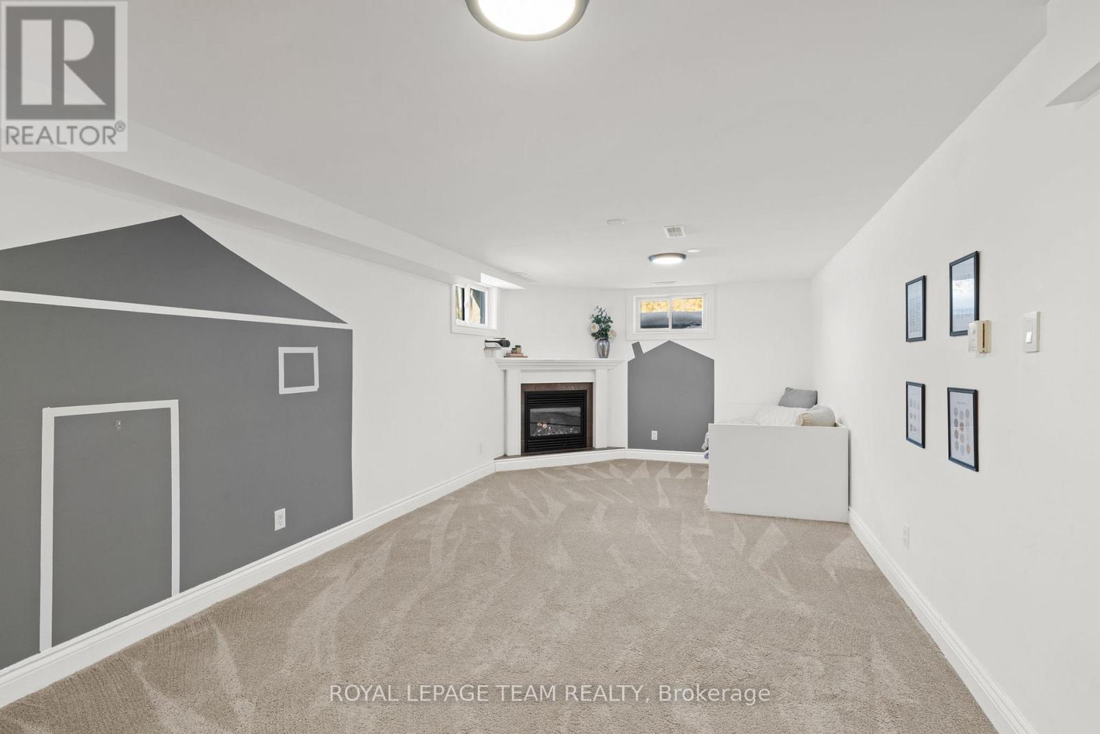 5286 Hillcrest Drive