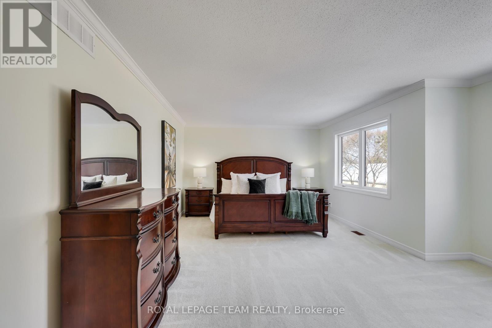 8 Saddlebrook Street