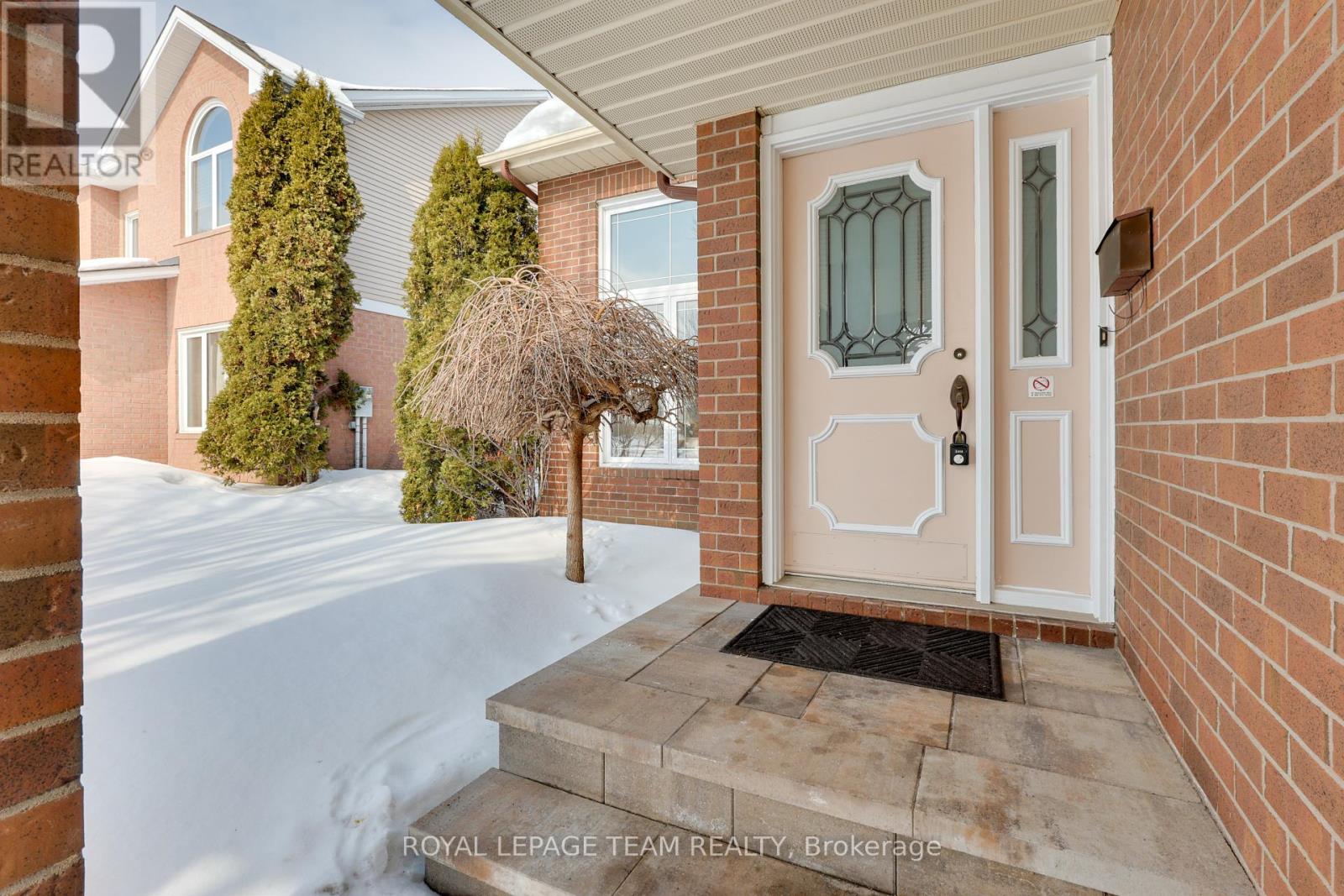 8 Saddlebrook Street