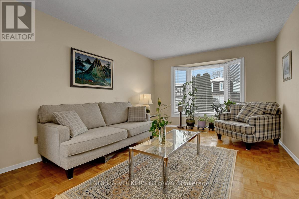 1016 Driftwood Crescent