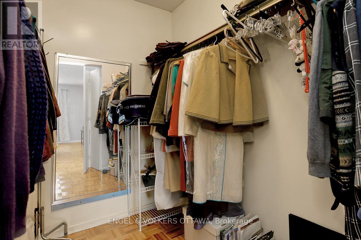 1016 Driftwood Crescent