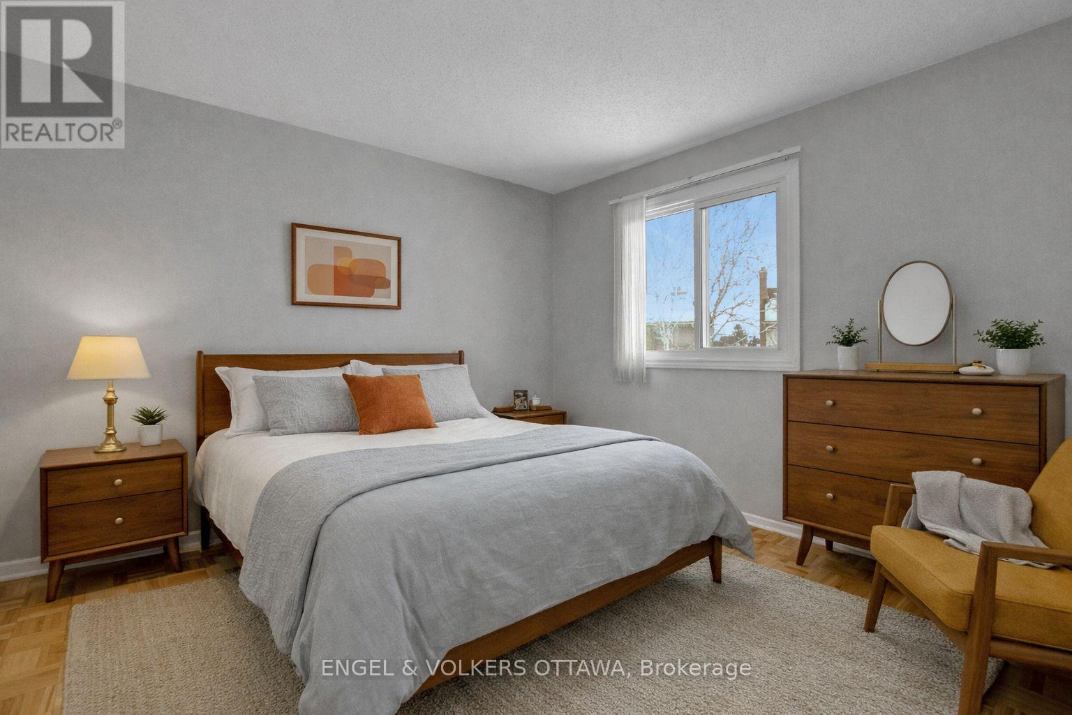 1016 Driftwood Crescent