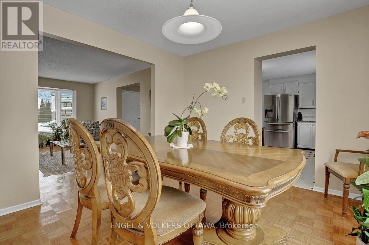 1016 Driftwood Crescent