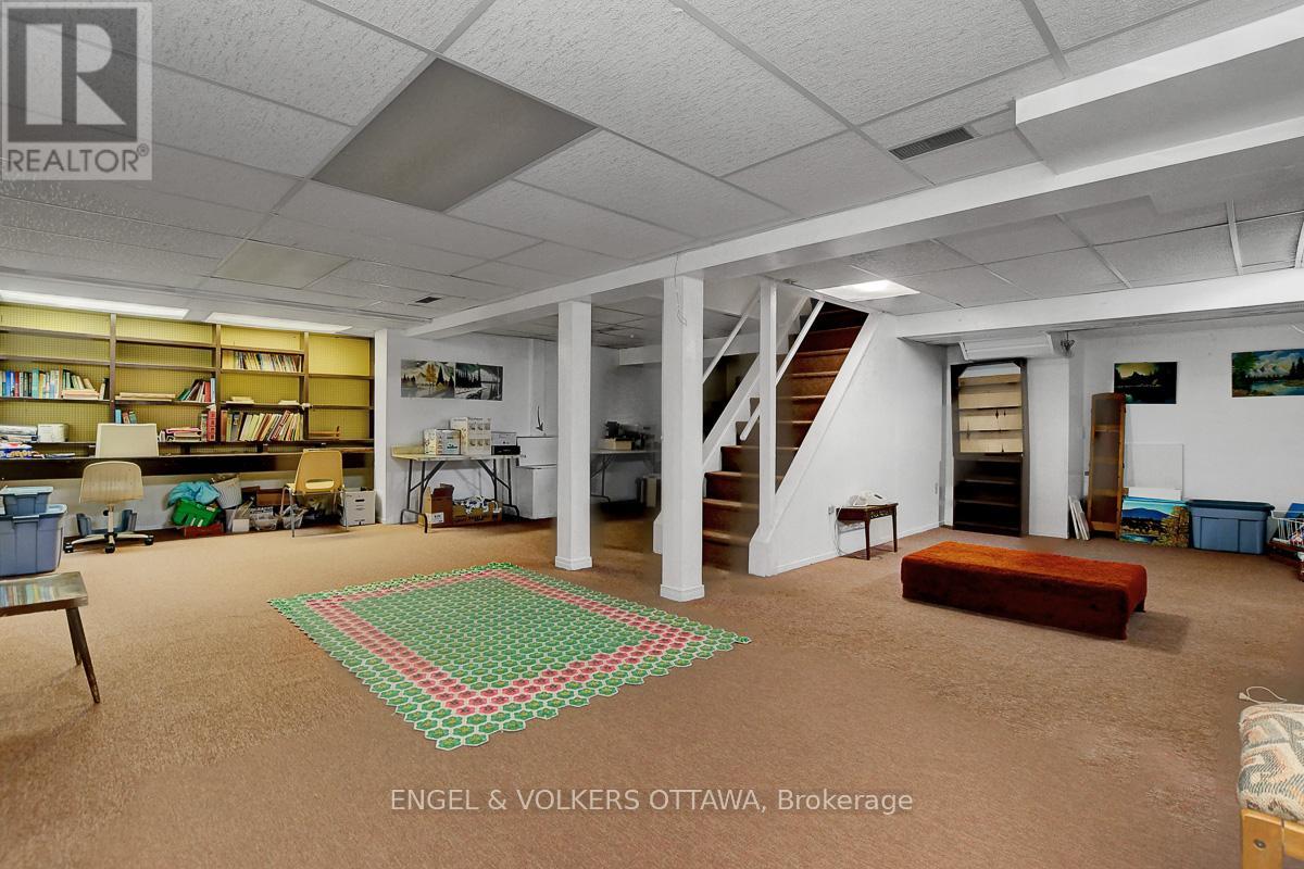 1016 Driftwood Crescent