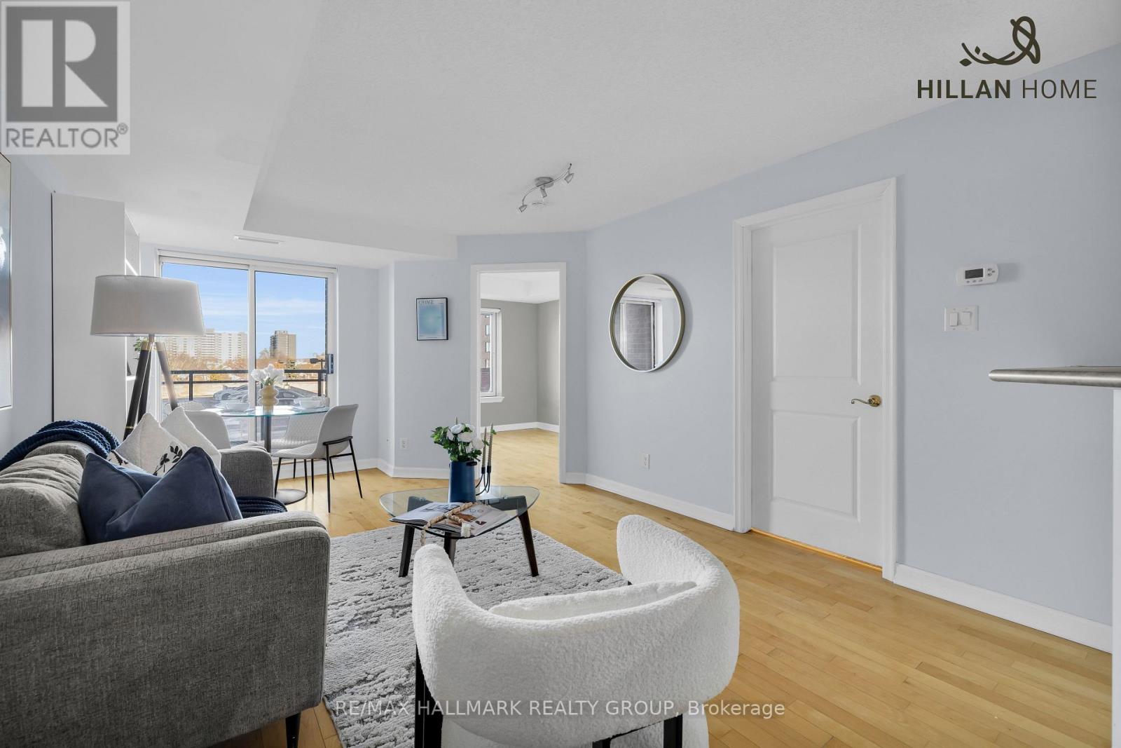 4e - 310 Central Park Drive