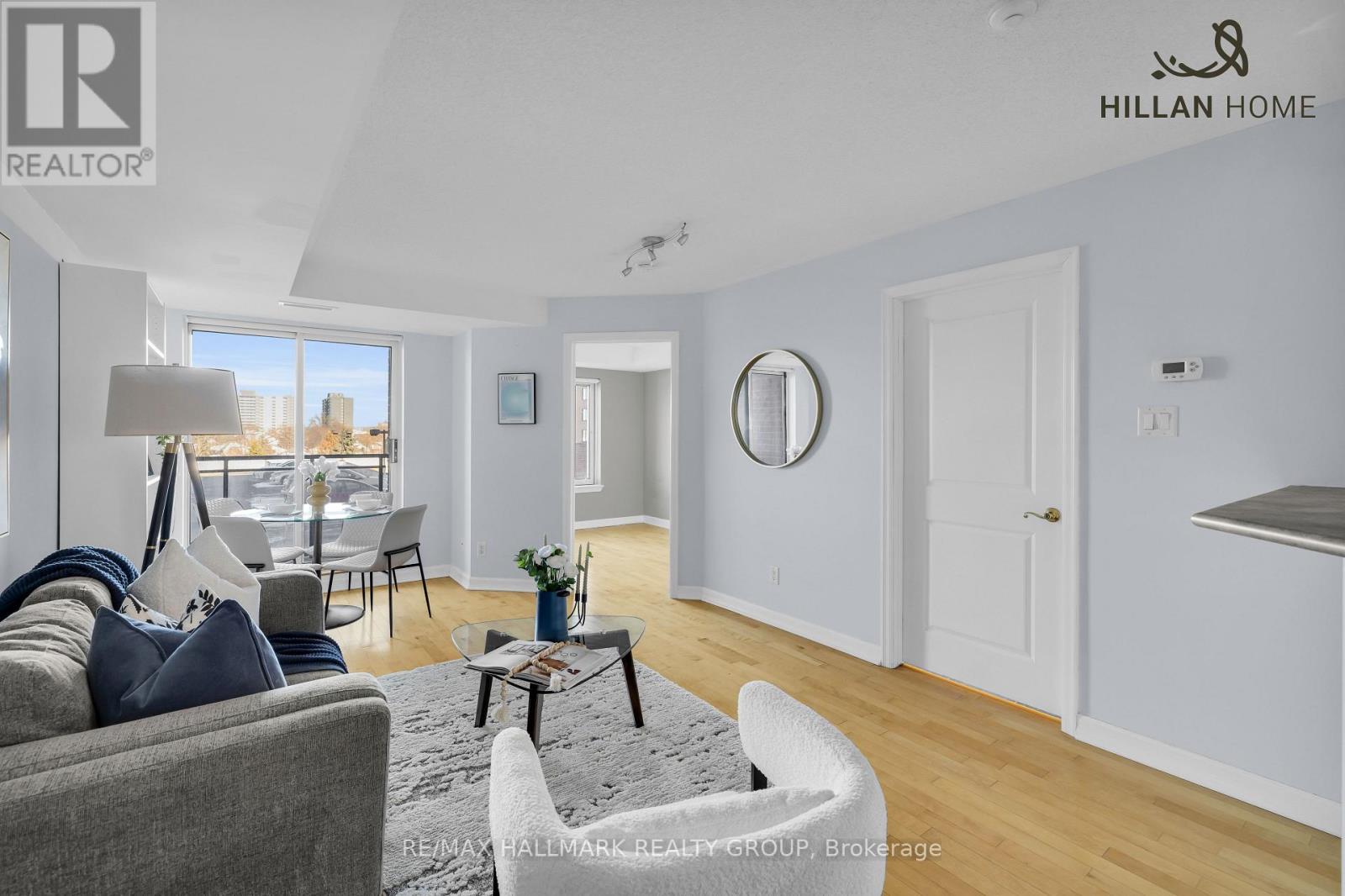 4e - 310 Central Park Drive