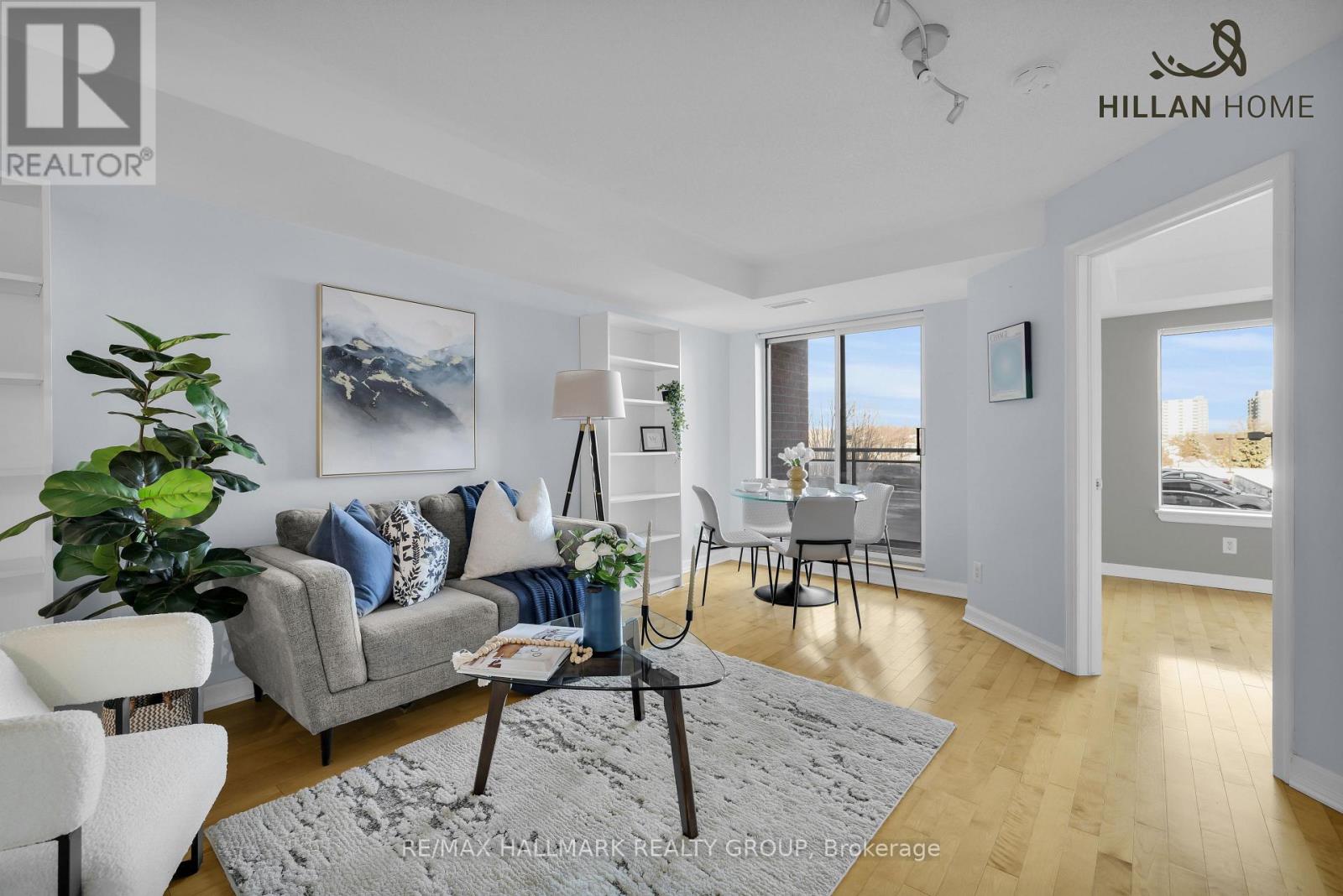 4e - 310 Central Park Drive