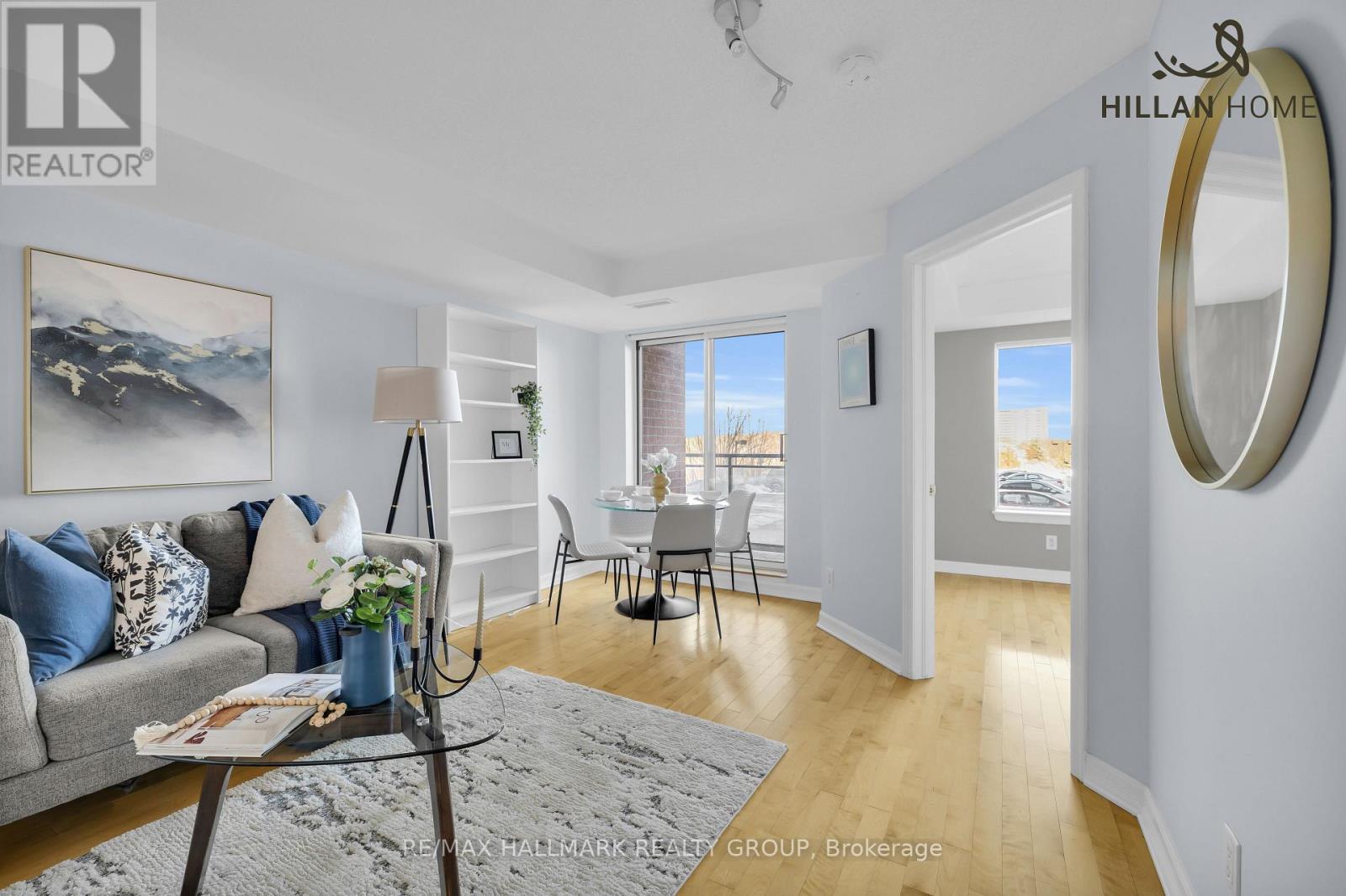 4e - 310 Central Park Drive