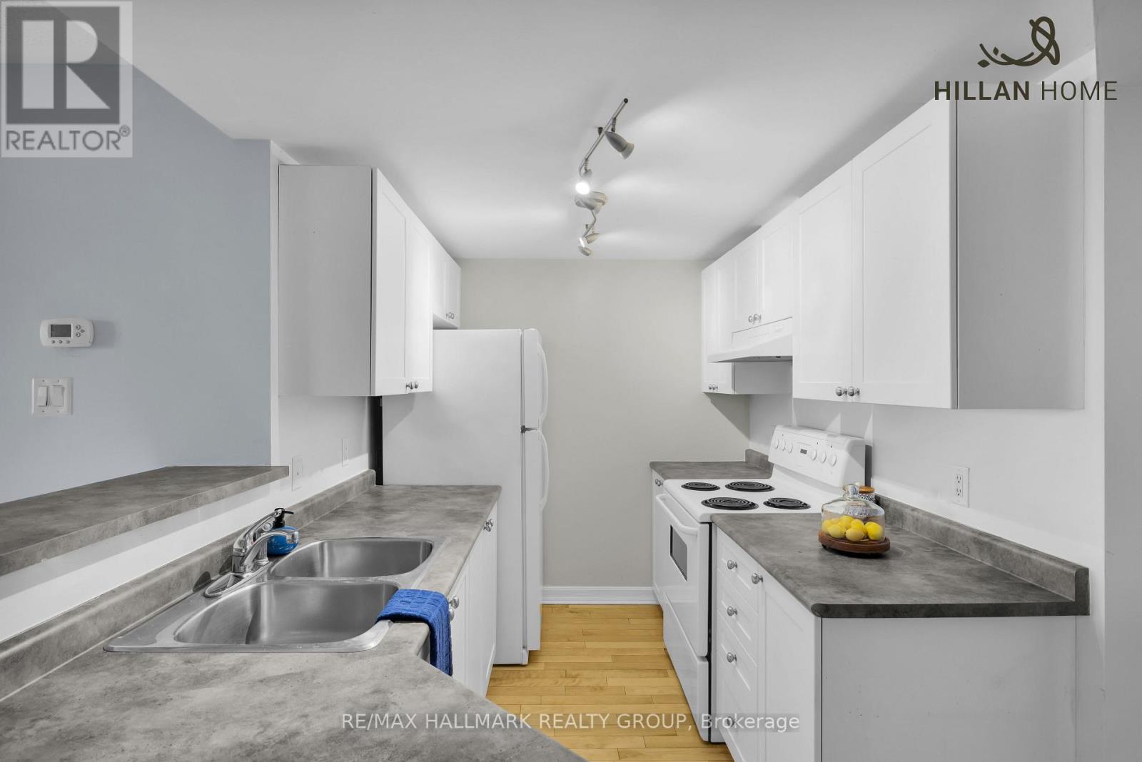 4e - 310 Central Park Drive