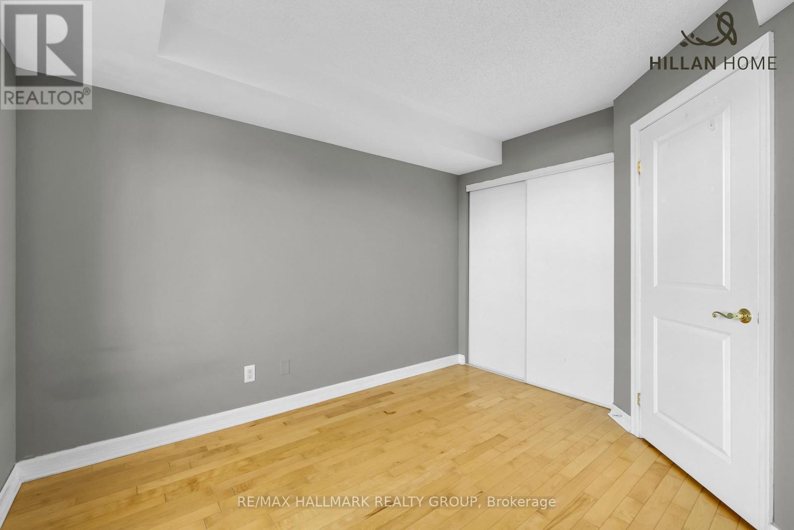 4e - 310 Central Park Drive