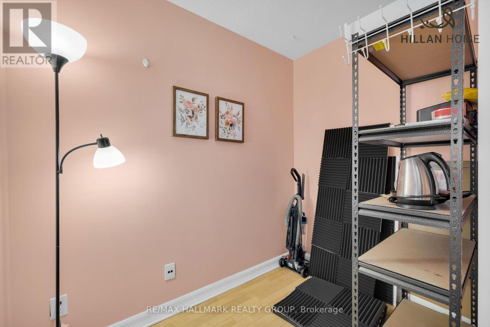 4e - 310 Central Park Drive