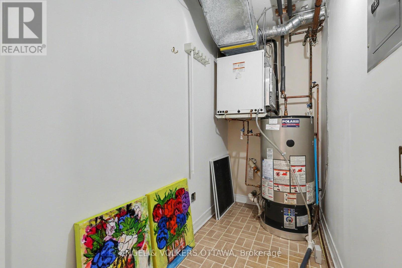 203 - 120 Darlington Private