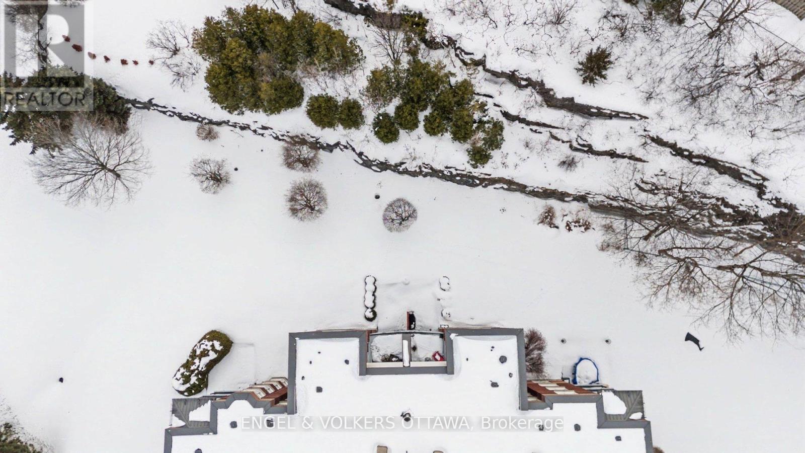 203 - 120 Darlington Private