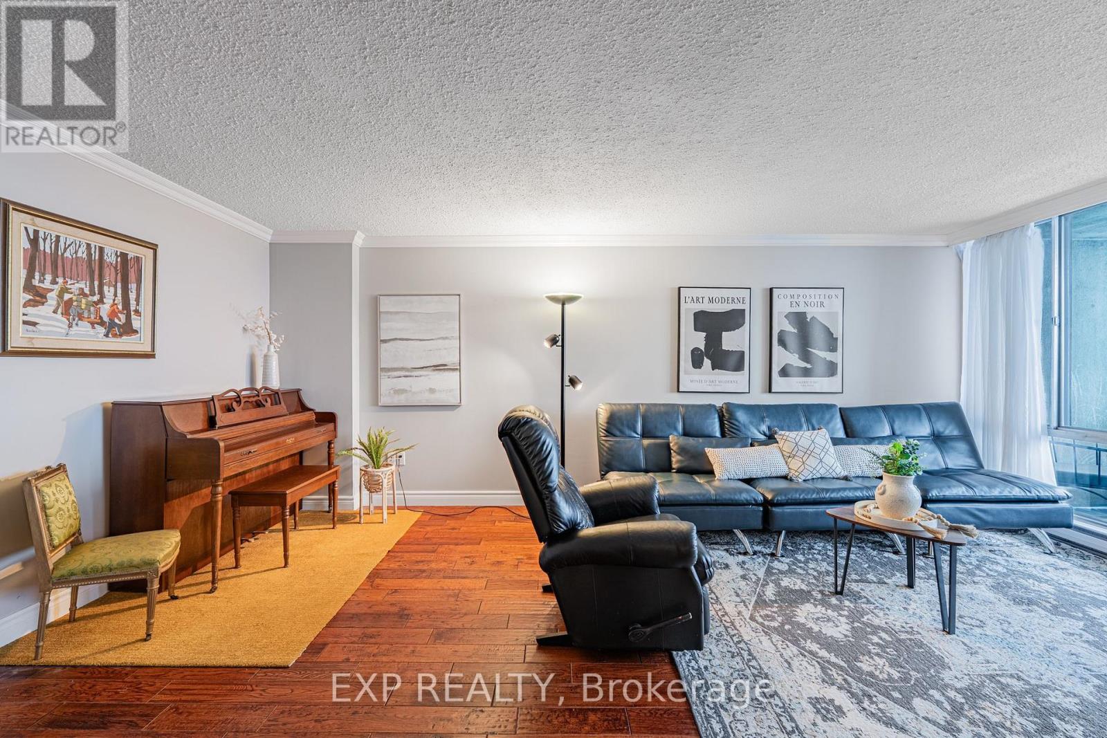 1503 - 530 Laurier Avenue W