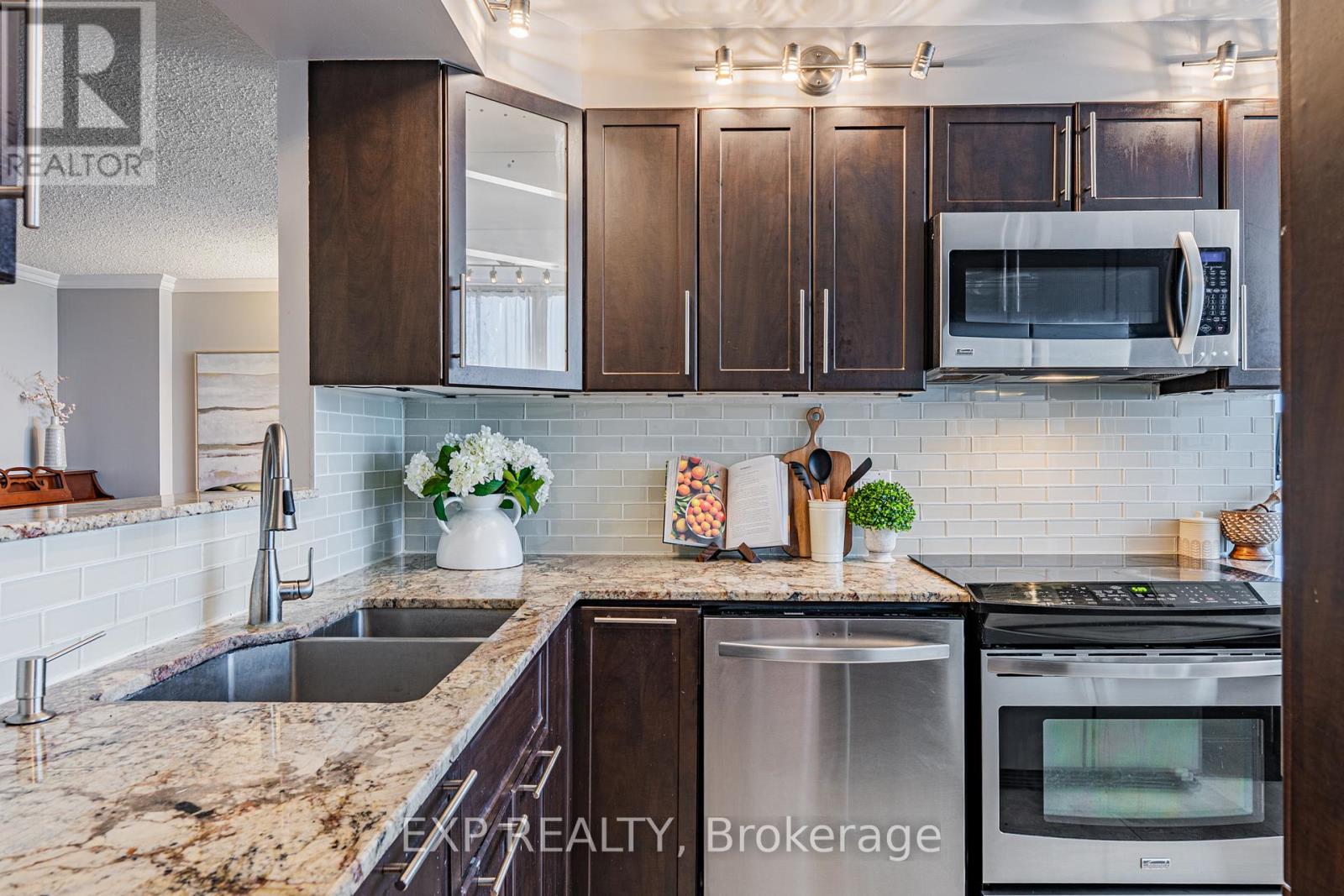 1503 - 530 Laurier Avenue W