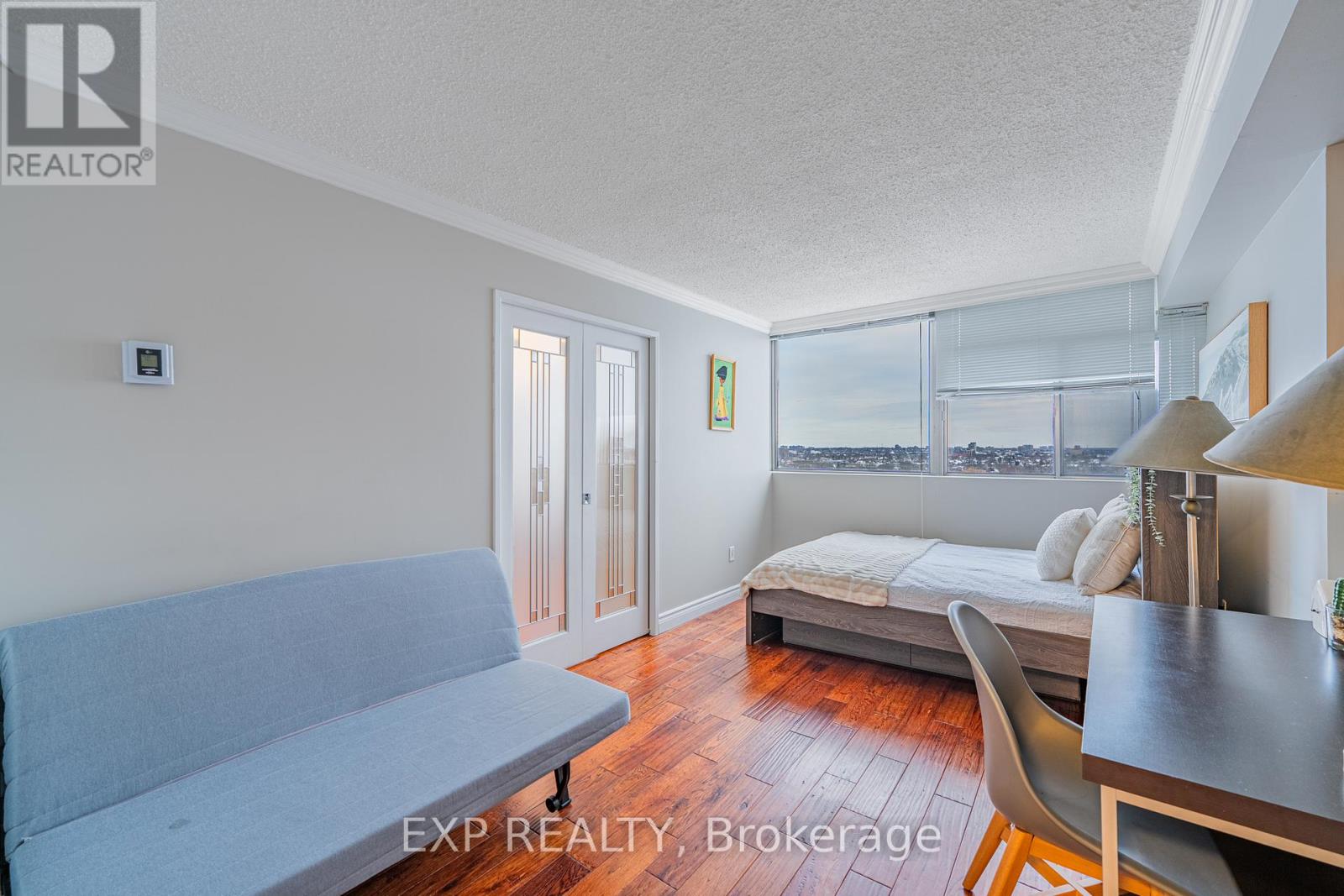 1503 - 530 Laurier Avenue W