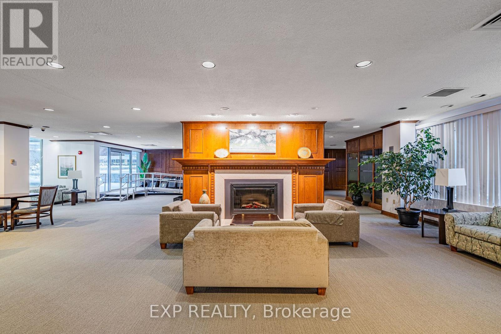 1503 - 530 Laurier Avenue W