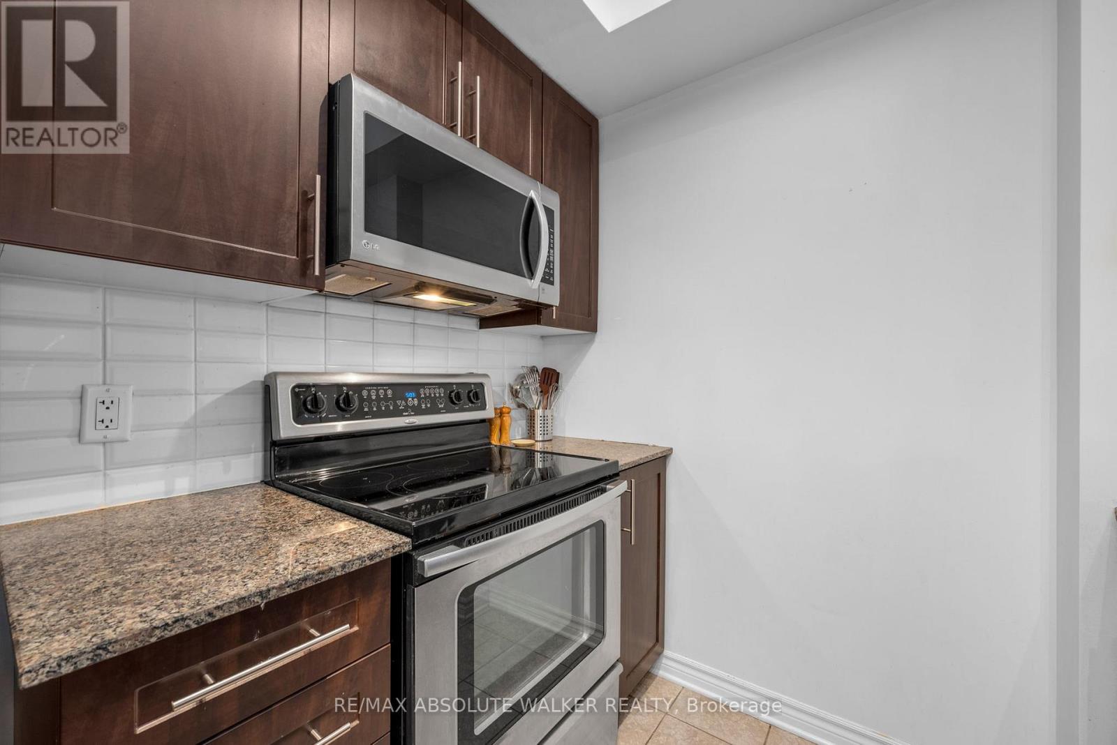 1408 - 70 Landry Street