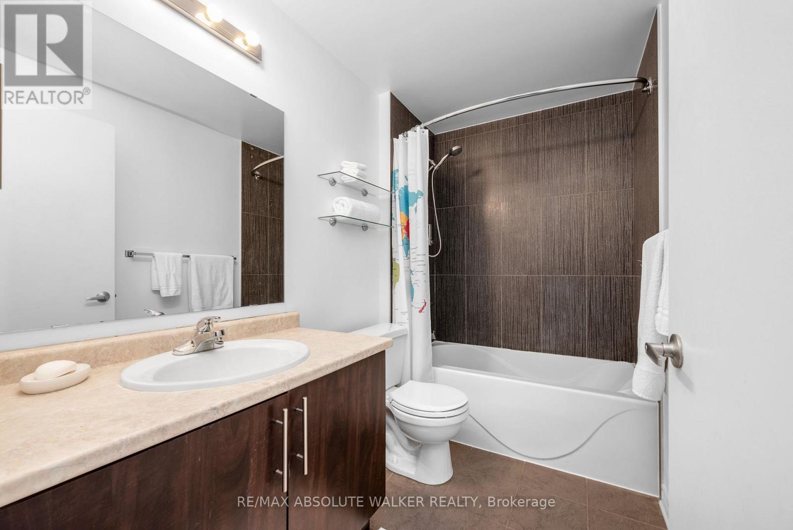 1408 - 70 Landry Street