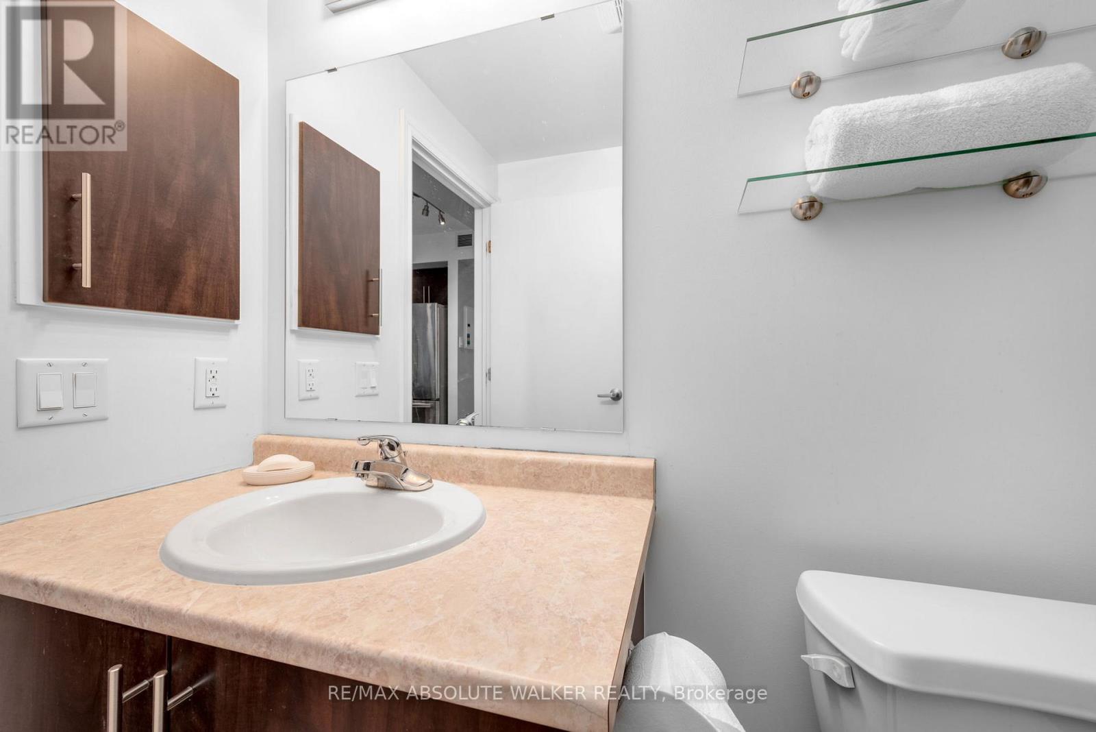 1408 - 70 Landry Street