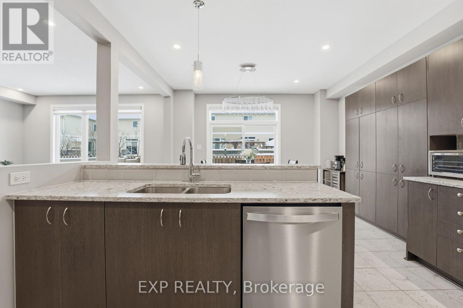 118 Discovery Crescent