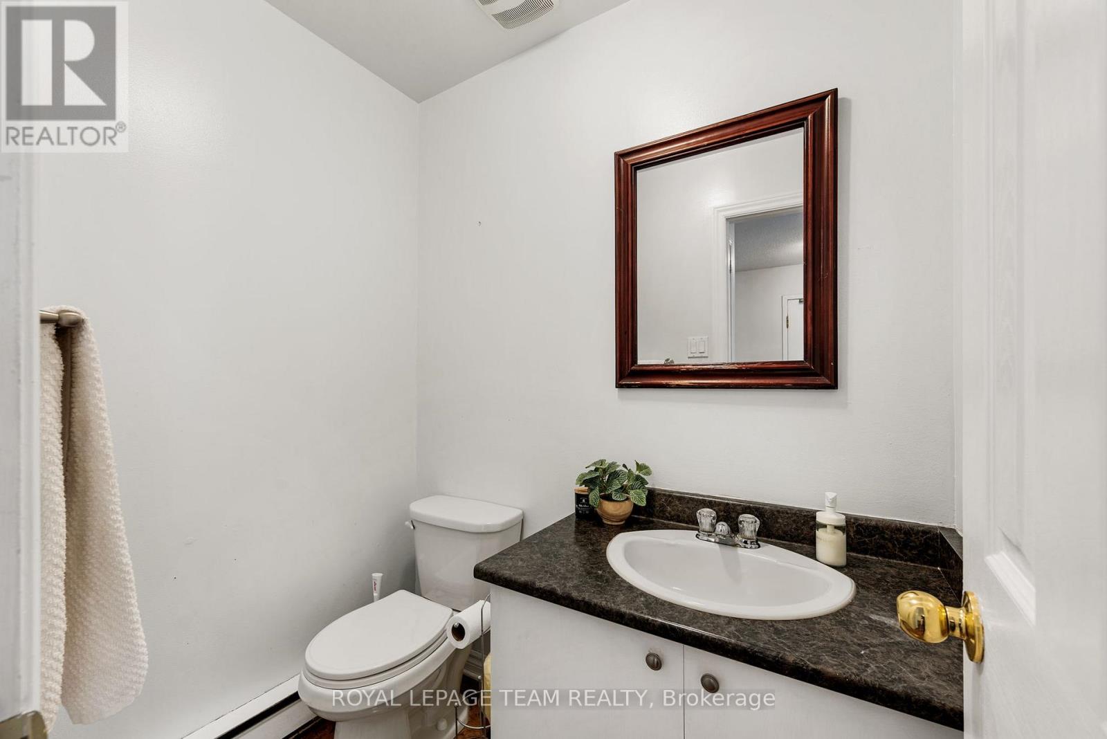 4 - 160 Fenerty Court