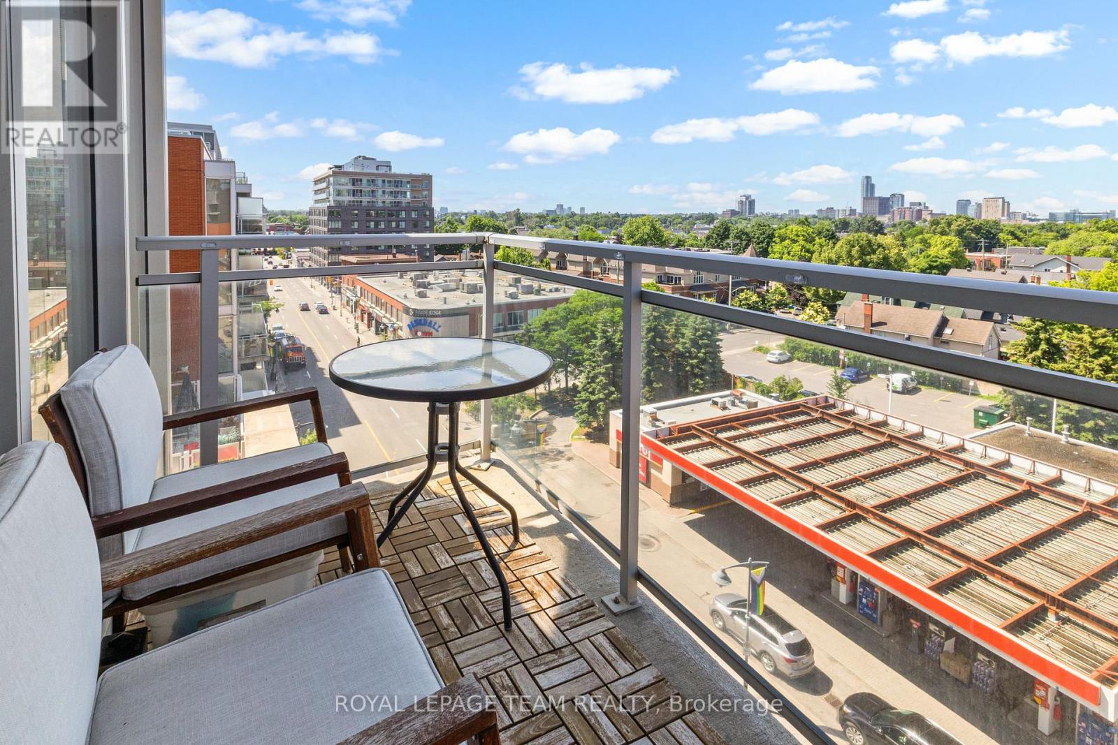 608 - 354 Gladstone Avenue