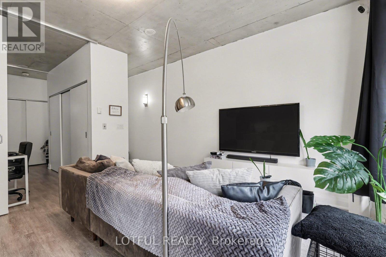 201 - 383 Cumberland Street