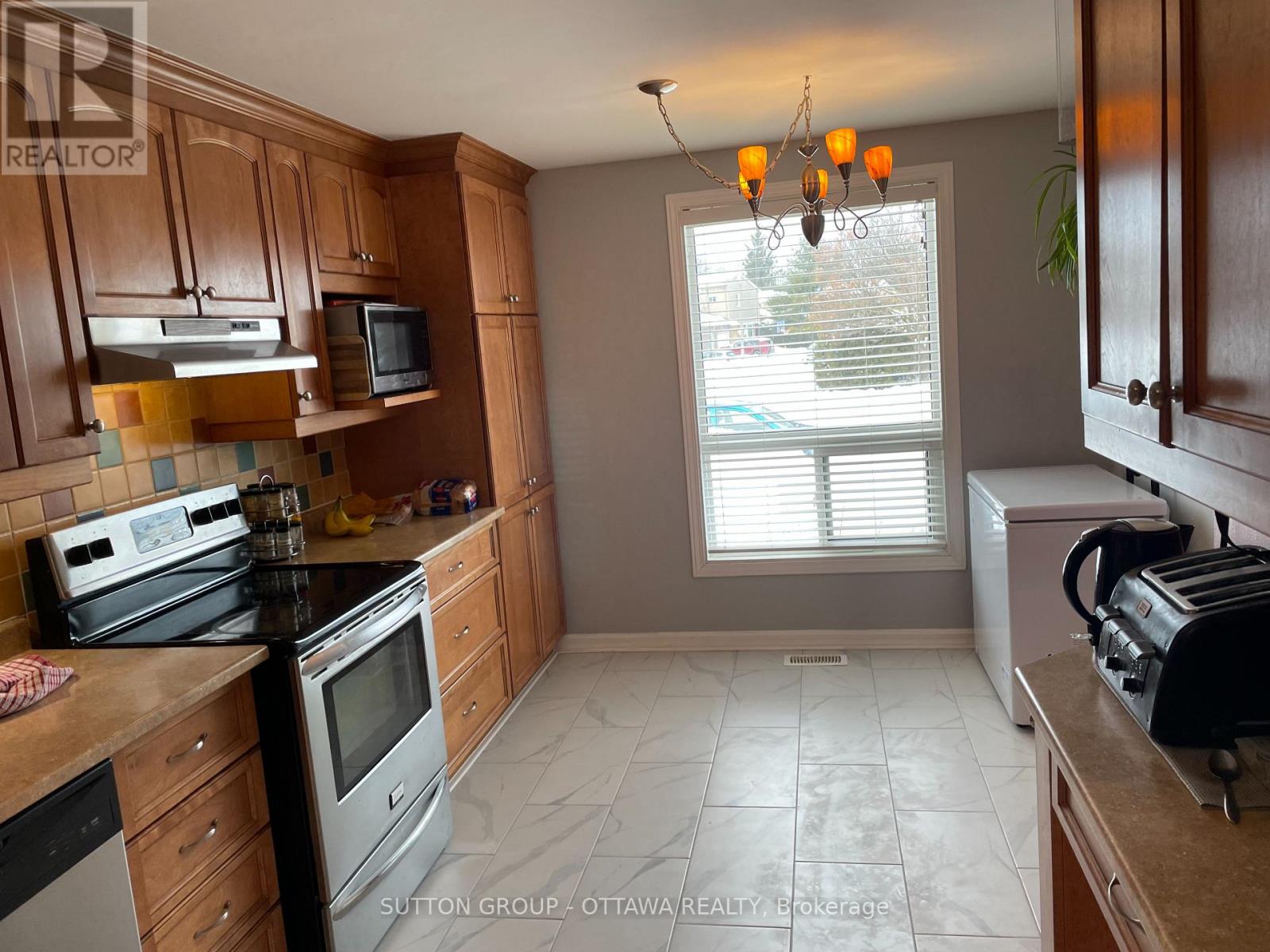 1191 Grenoble Crescent